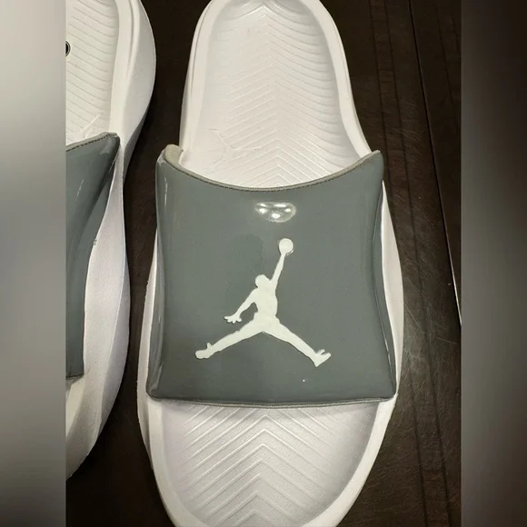 New Nike Air Jordan Slides Sandals Gray White Size US 11 - Picture 4 of 13